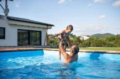 A Guide to Choosing the Perfect Accommodation for Large Families