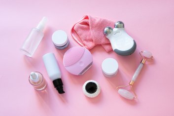 Top 5 Travel-Sized Skincare Products That Deliver Real Results